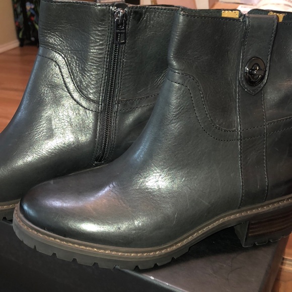 Beautiful black leather ankle boots - Picture 5 of 6